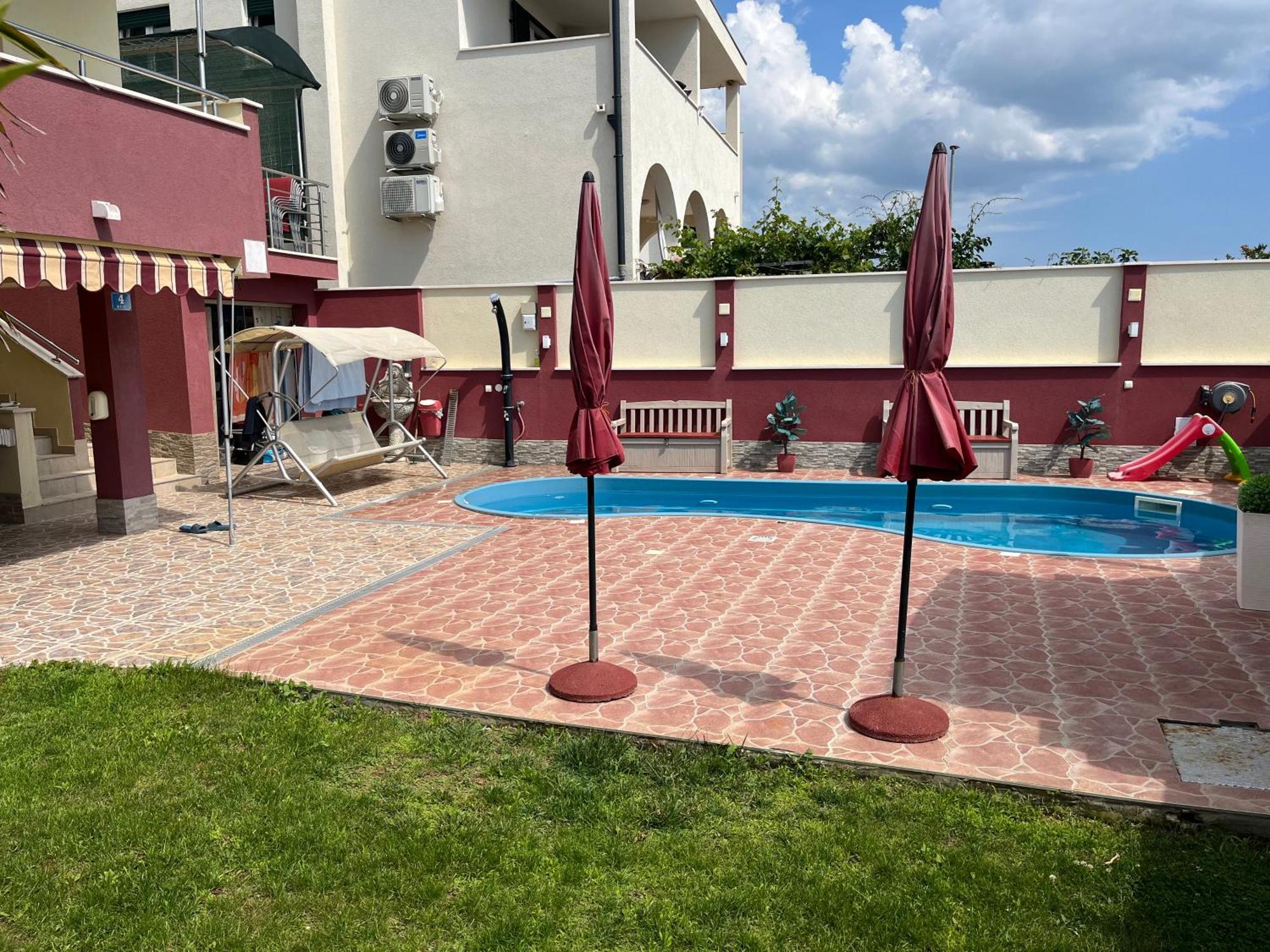Apartments Villa Stella Maris 罗戈兹尼察 外观 照片