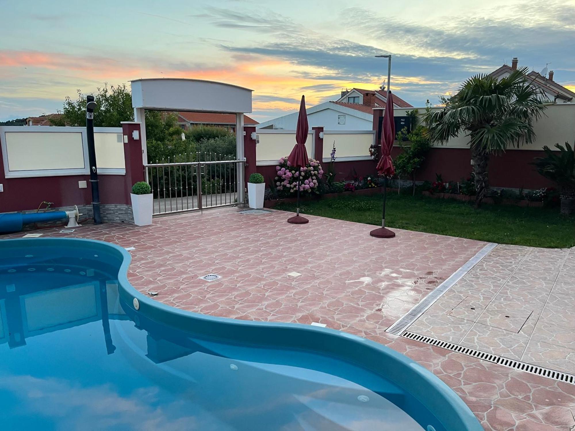 Apartments Villa Stella Maris 罗戈兹尼察 外观 照片