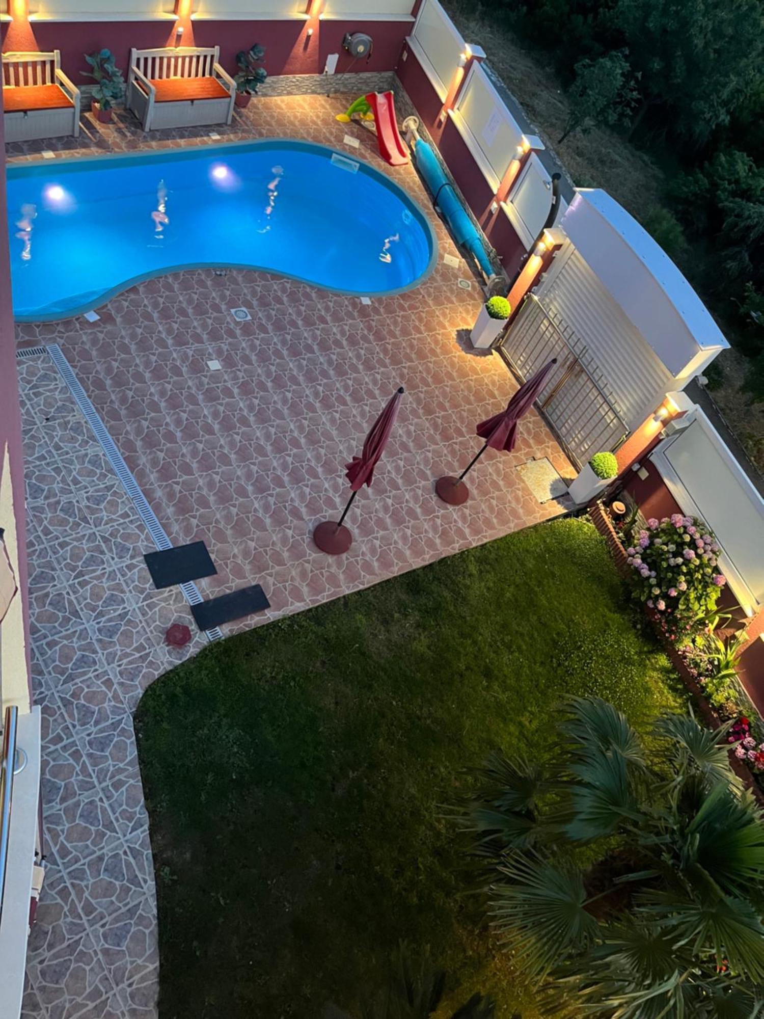 Apartments Villa Stella Maris 罗戈兹尼察 外观 照片